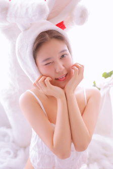 我和小表妺在车上的乱H